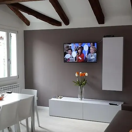 Attico Biennale Nuovissimo Apartmán *