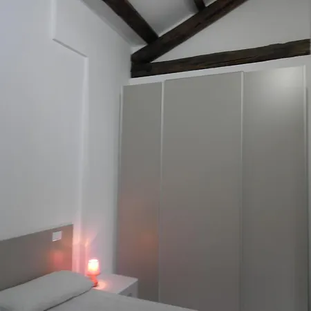 Attico Biennale Nuovissimo Apartmán Benátky
